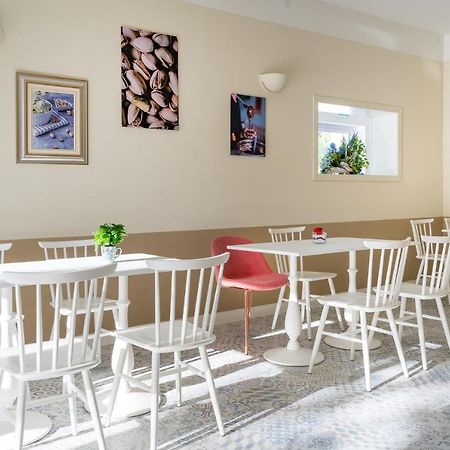 Pan Di Zenzero Icecream Hotel Римини Екстериор снимка